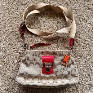 2000s Coach Signature Pink Patent Trim Swingpack Crossbody Bag